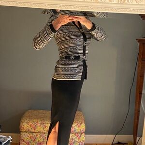 St John Evening Black and White Long Skirt Suit Size 2 Side Slit Mint Condition